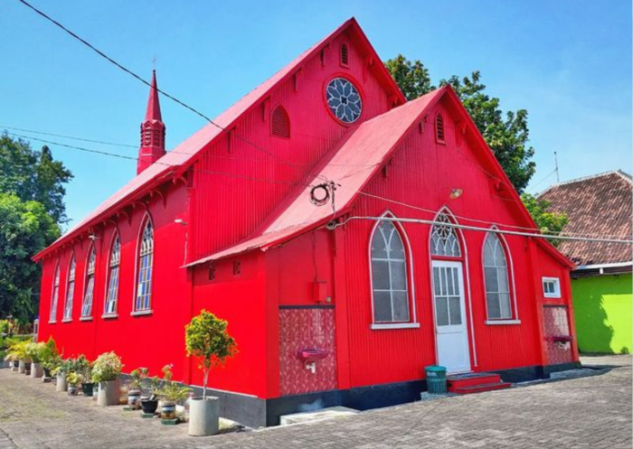 Unique Architecture and the Philosophy of the Colour Red